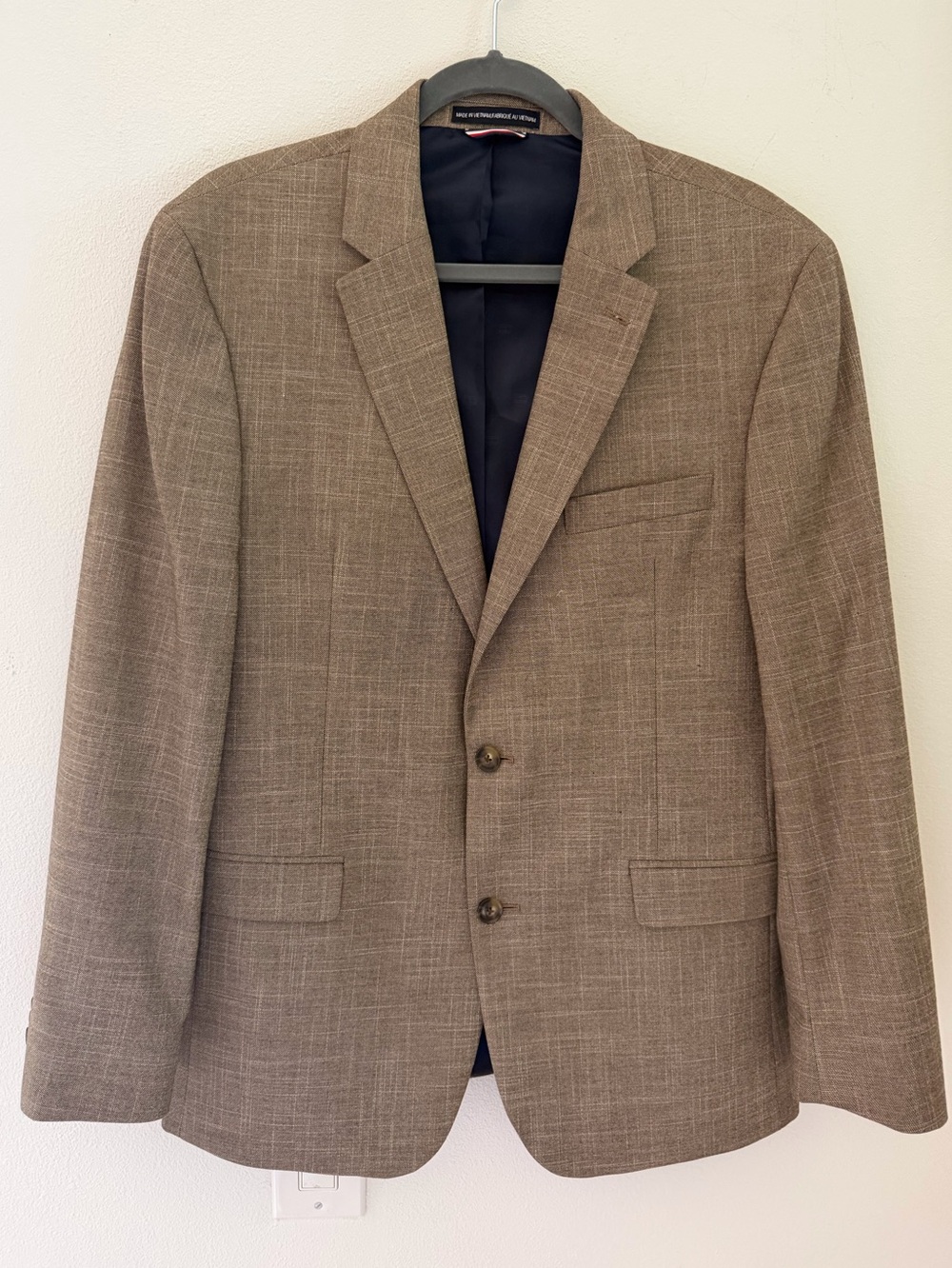 Tommy Hilfiger Men’s Brown/Tan Crosshatch Plaid Sport Coat 40R
